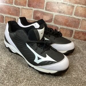 Mizuno men’s black white baseball shoes size 13